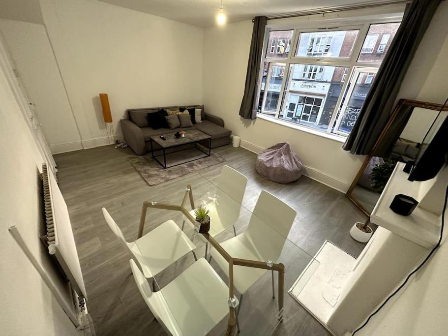 Spectacular 2 Bedroom On Tower Bridge Лондон Экстерьер фото